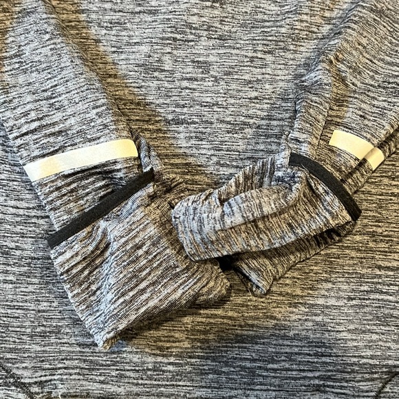 Nike ThermaFit Dri-Fit Long Sleeve Running Top - Picture 4 of 10